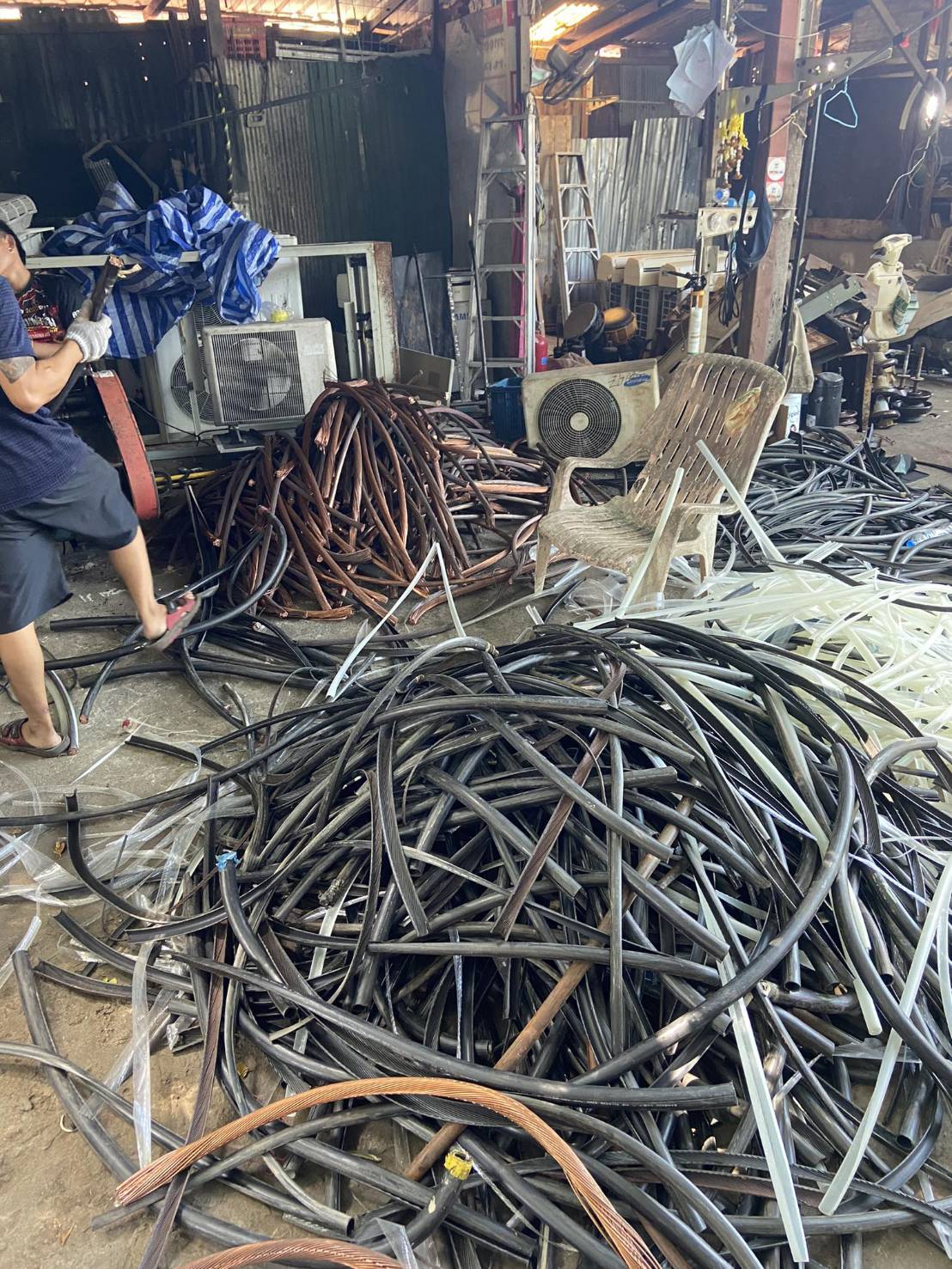 2 - https://กันตพงศ์รับซื้อแอร์เก่า.com | กันตพงศ์รับซื้อแอร์เก่า - บริการรับซื้อแอร์เก่าทุกสภาพ เรารับซื้อถึงที่ทั่วประเทศ ประเมินราคาให้ก่อนตกลงขาย เรามีทีมงานถอดแอร์มืออาชีพ รับซื้อแอร์เก่าทุกสภาพ รับซื้อแอร์เก่าจำนวนมาก ให้ราคาสูง ไม่กดราคา