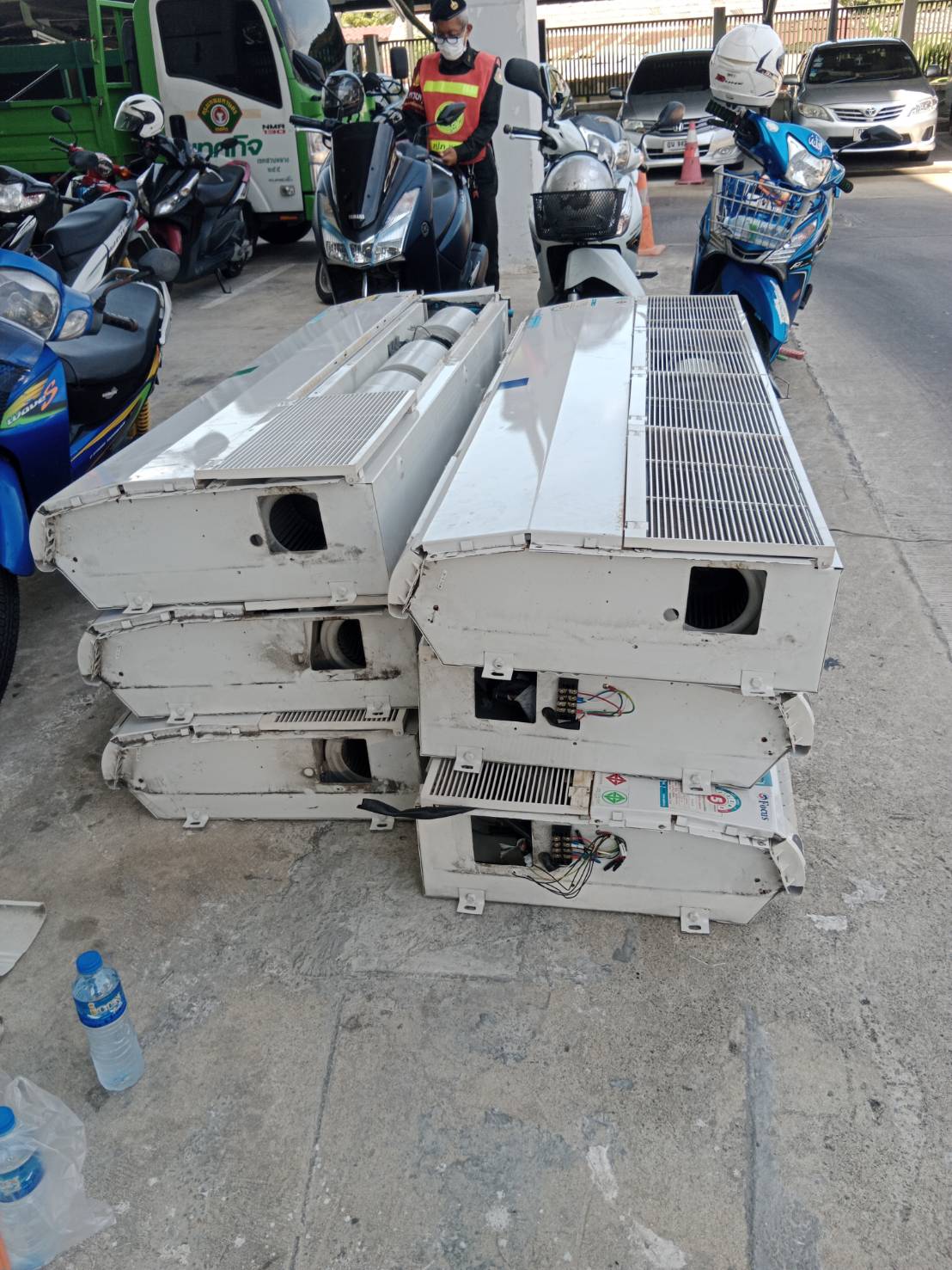 3 - https://กันตพงศ์รับซื้อแอร์เก่า.com | กันตพงศ์รับซื้อแอร์เก่า - บริการรับซื้อแอร์เก่าทุกสภาพ เรารับซื้อถึงที่ทั่วประเทศ ประเมินราคาให้ก่อนตกลงขาย เรามีทีมงานถอดแอร์มืออาชีพ รับซื้อแอร์เก่าทุกสภาพ รับซื้อแอร์เก่าจำนวนมาก ให้ราคาสูง ไม่กดราคา